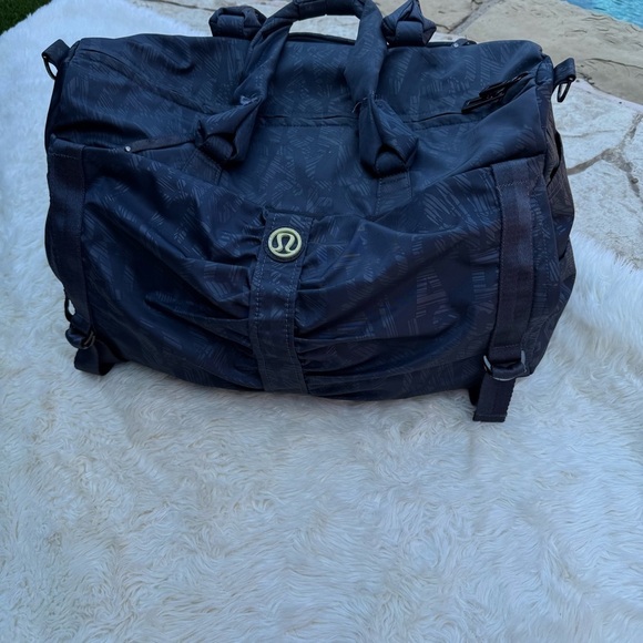 Lululemon Athletica Bon Voyage Bag with Manifesto Print - Picture 4 of 14